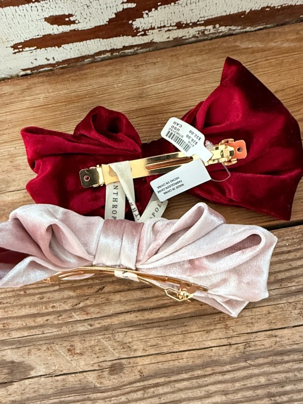 NWT Anthropologie Set of 2  Velvet Hair Clip Set Pink Red